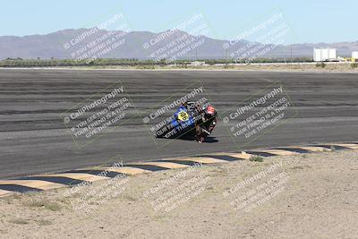 media/Jan-16-2026-CVMA Friday Practice (Fri) [[6f2bf47531]]/5-Racer 4-Trackday1/Session 2 (Bowl)/